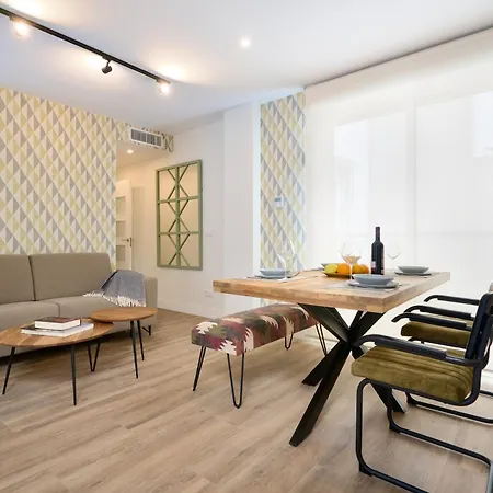 Aparthotel Casa Pizarro, By Homing U *